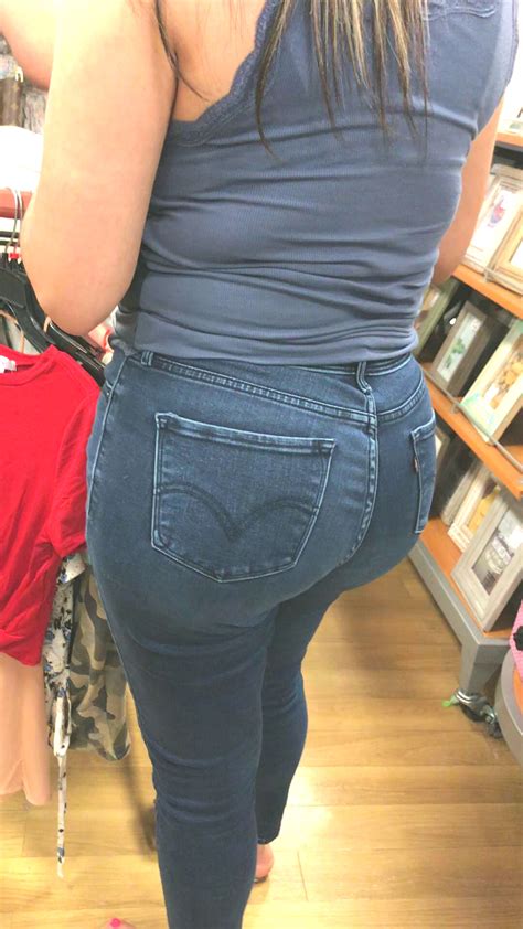 Latina With Bbl Tight Jeans Forum