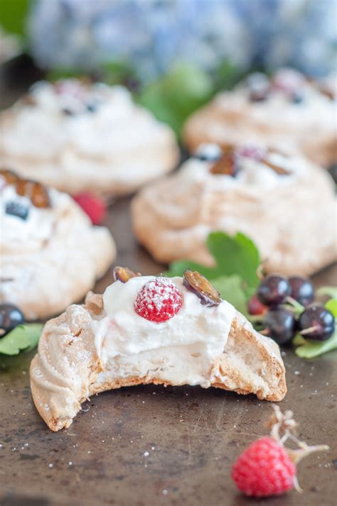 Balsamic Pavlovas With Berries Gastrosenses