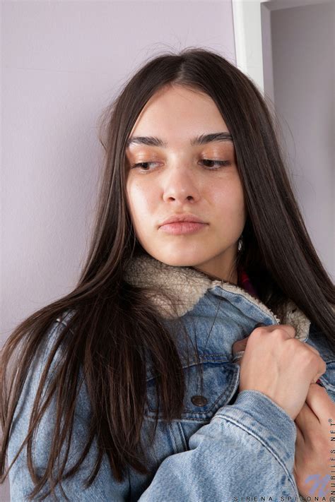 Imx To Wearehairy Sirena Spilona Sirena Spilona Strips Naked In Her My Xxx Hot Girl