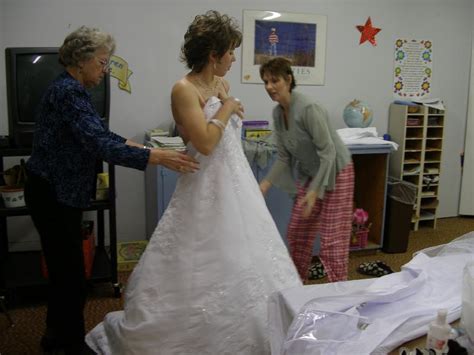 Real Amateur Public Candid Upskirt Picture Sex Gallery Naughty Brides Upskirt Photos