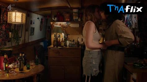 Desiree Akhavan Lesbian Scene In The Bisexual Porn Videos