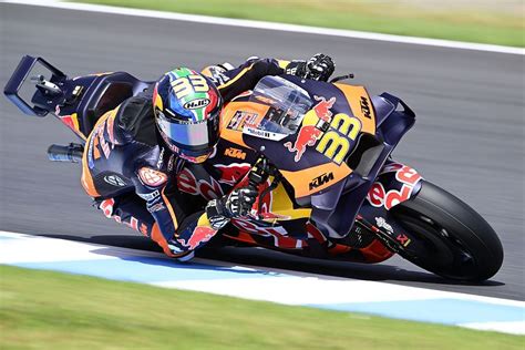 MotoGP Japanese GP Binder Tops FP2 Marquez And Quartararo Crash