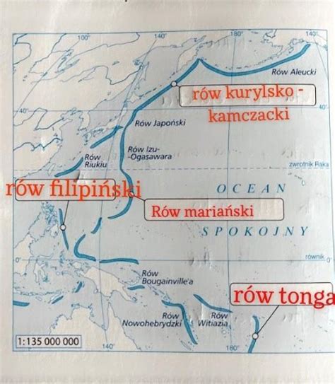 5 Na mapie przedstawiono rozmieszczenie rowów oceanicznych w zachodniej