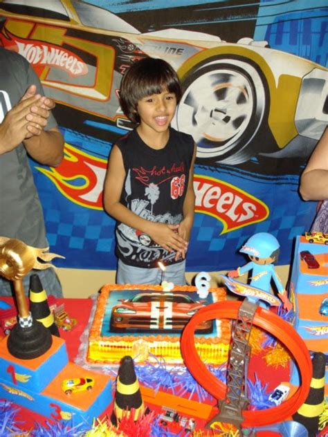 Gr Ficos Fofos Favoritos Festa Hot Wheels