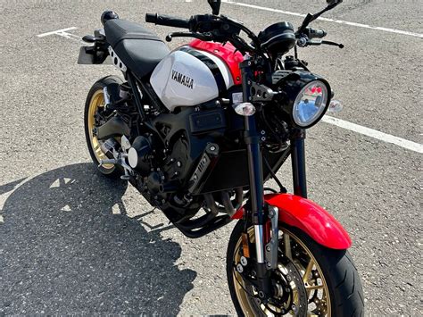 Купить б у Yamaha XSR900 инжектор 6 передач в Москве красный naked