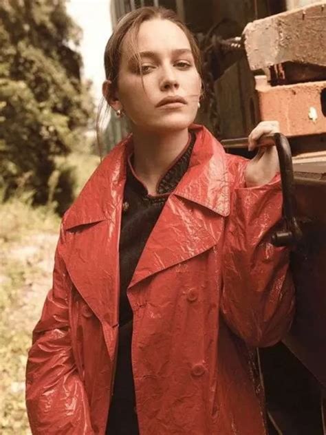 Victoria Pedretti Sexy And Hot Bikini Pictures Woophy