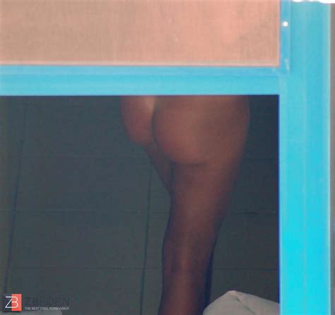 Espiandola En Vacaciones ZB Porn