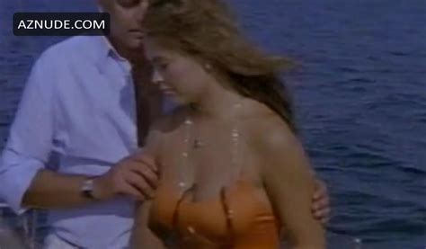 HULYA AVSAR Nude AZNude