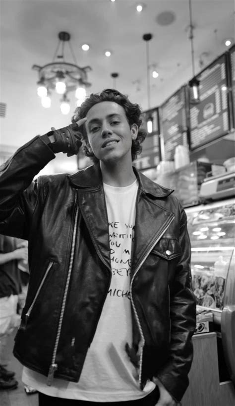 Pin Di Ash Su Ekat Attori Hot Attori Maschili Attori