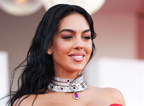 "Un garçon a essayé de m’humilier", Georgina Rodriguez parle de sa vie