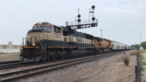 Bnsf Executive Sd70mac Leading Cp 383 Youtube