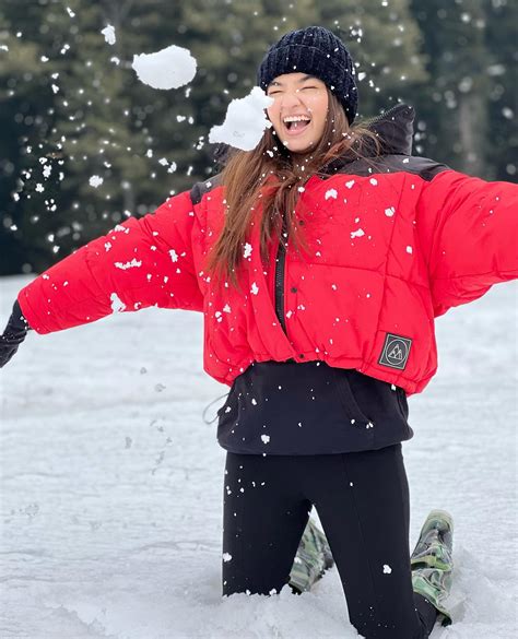 Digital Babe Anushka Sen And Her Romantic Valentine S Day Celebration Amidst Snow IWMBuzz