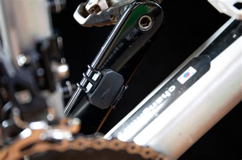 [바이크매거진]iGP스포츠, 저렴하지만 고품질의 스피드/케이던스 센서