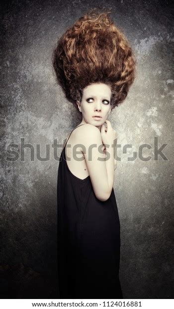 imágenes fotos de stock objetos en D y vectores sobre Sexy girls naked antoinette style