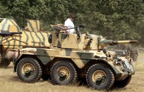 Military Weapon Armored Cannon Armored Vehicle