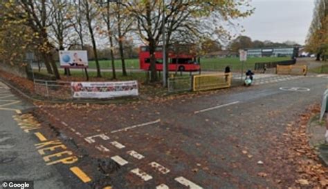 Teacher Jailed For Sex With Teen He Groomed On Grindr Banned From Profession For Life Daily