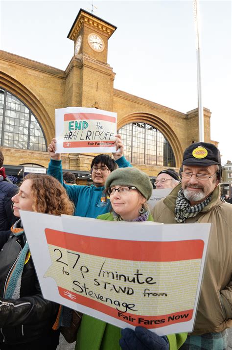 Commuters are protesting the S5 Berlin service 15