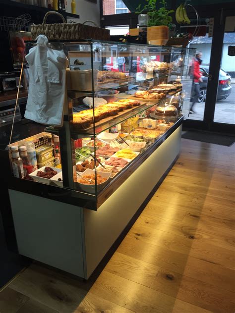 Deli counters, grab & go cabinets & more in London, UK