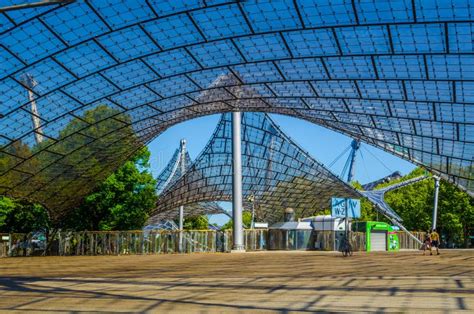 Entrada Al Estadio Del Olimpiapark Parque Olímpico De Munich Fue