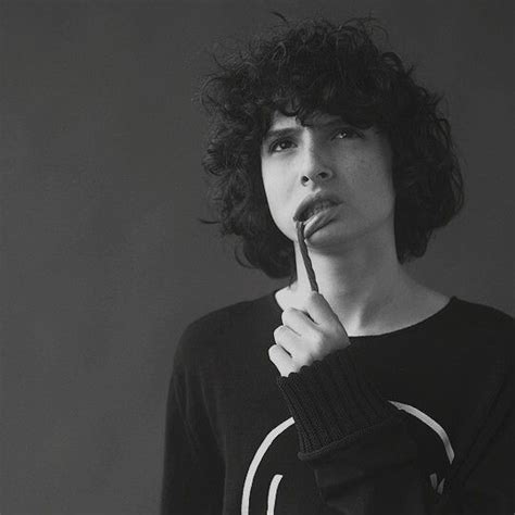 Pin De Anna En Finn Wolfhard Novios Leer La Mente Foto