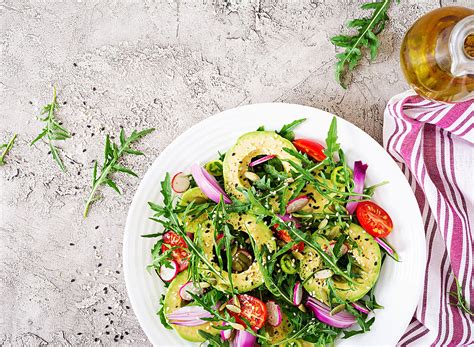 What Happens To Your Body When You Eat Salad Every Day