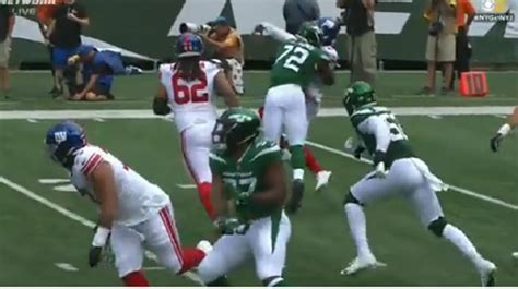 Giants QB Tyrod Taylor Gets Crushed By Vicious Hit From Jets' Micheal ...