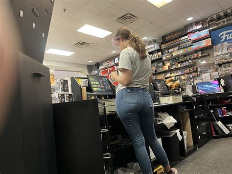 Hottest Girl Ive Seen Work At Gamestop Amazing Ass Tight Jeans Forum