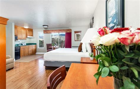 Stratford Inn | Boutique Hotel in Ashland, Oregon | Affordable Rooms