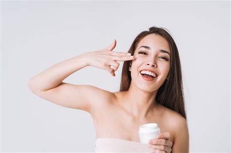 Punya Kulit Kusam Ini Rekomendasi Skincare Untuk Mencerahkan Wajah