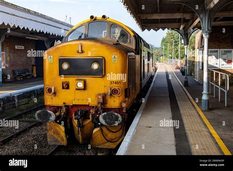 Class 37 English Electric Locomotive Stock Photo Alamy
