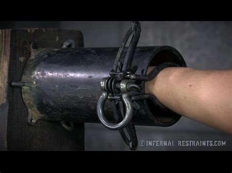 Busty MILF Orgasmed In Device Bondage XNXX