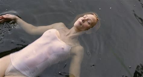 Nude Video Celebs Franziska Petri Sexy Hotel Ausschwitz 2018