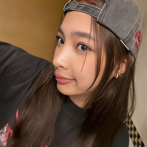 Bini Colet Pretty Brunette Dancing Aesthetic Tiktok Style