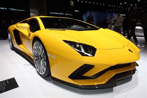 Remember Me? Facelifted Lambo Aventador S Tries To Outshine Huracan Performante