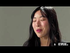 Up Close How Women Orgasm With Horny Brunette Elle Lee Solo Female Masturbation Full Scene