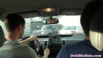 Anal Loving Bottom Hunk Gets Spitroasted XNXX