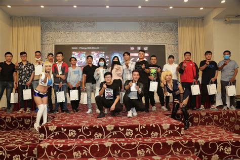 Đến hẹn lại lên Dàn hot girl ngực cong mông thủ ồ ạt tấn công mọc lên như nấm sau mưa