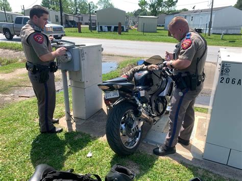 Dps Motorcycle Pursuit Ends In Crash And Arrest Montgomery County