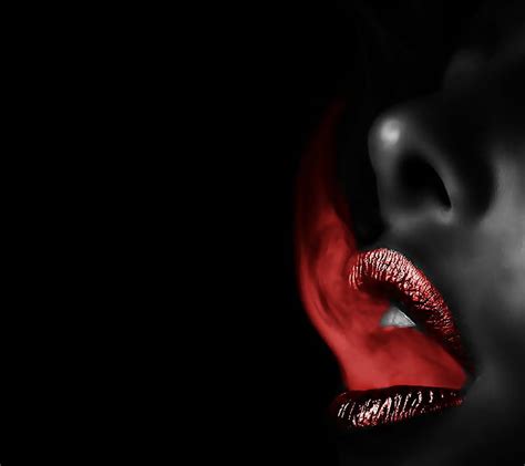 Smoke Lips Wallpaper 4k