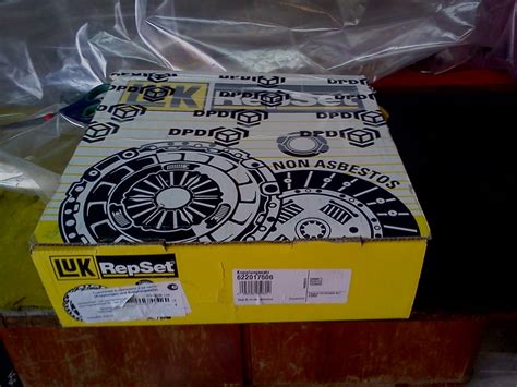 Замена комплекта сцепления — Ford Sierra, 2 л, 1988 года | своими ...