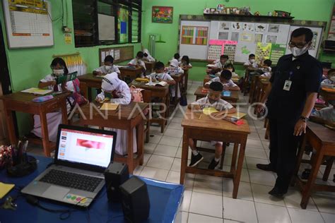 pelaksanaan ptm  persen  jakarta antara foto