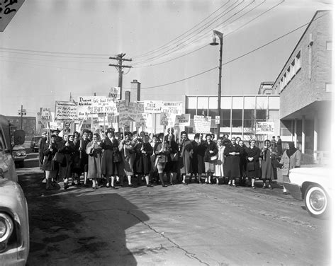 Renewal for Whom? The Origins of the University of Illinois Chicago ...