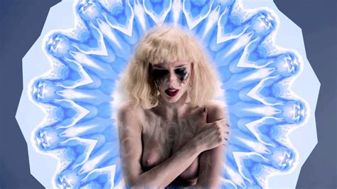 Naked Alyssa Campanella Added 07 19 2016 By Gwen Ariano