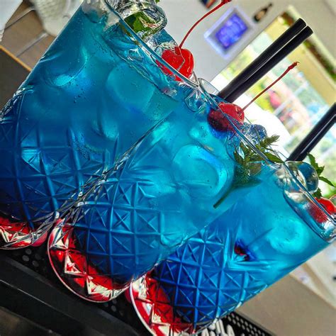 badus cafe cocktail wine drink food visit badesi