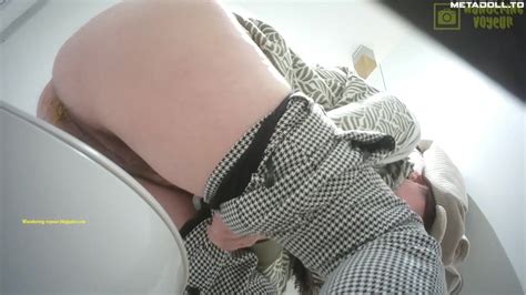 Russian Mature Popping Toilet Voyeur ThisVid