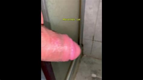 在我姐姐的浴室里撒尿 Pornhub Gay