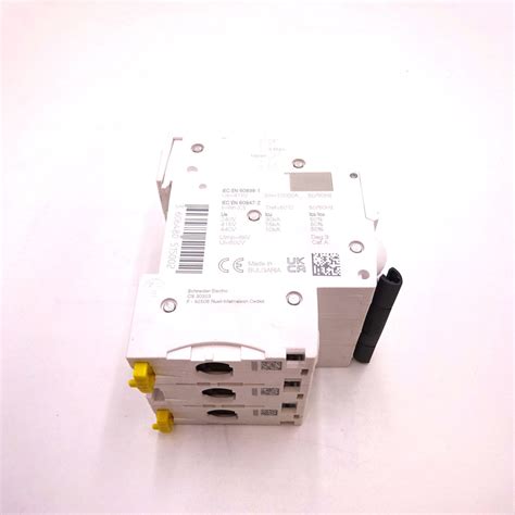 MCB A9F54332 Schneider 3P 32A C curve *New* - Axxa - Motor Control ...