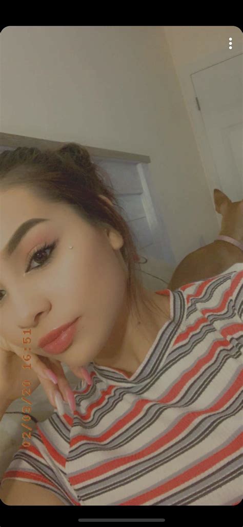 24F Am I Hot Or Am I Just A Cutie R Amihot