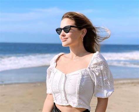 Con una foto en bikini Belén Soto despidió el