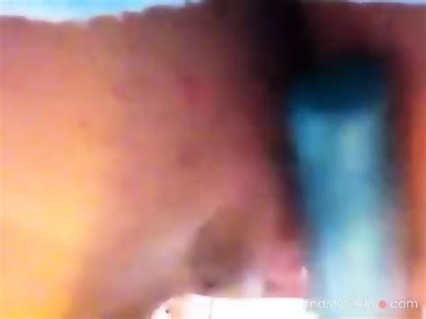 Hot Chick Using A Brush To Fuck Herself